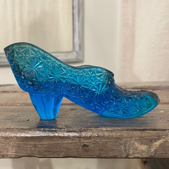 unbranded Other - Vintage Blue Glass Slipper Shoe Daisy & Button Pattern Trinket Dish